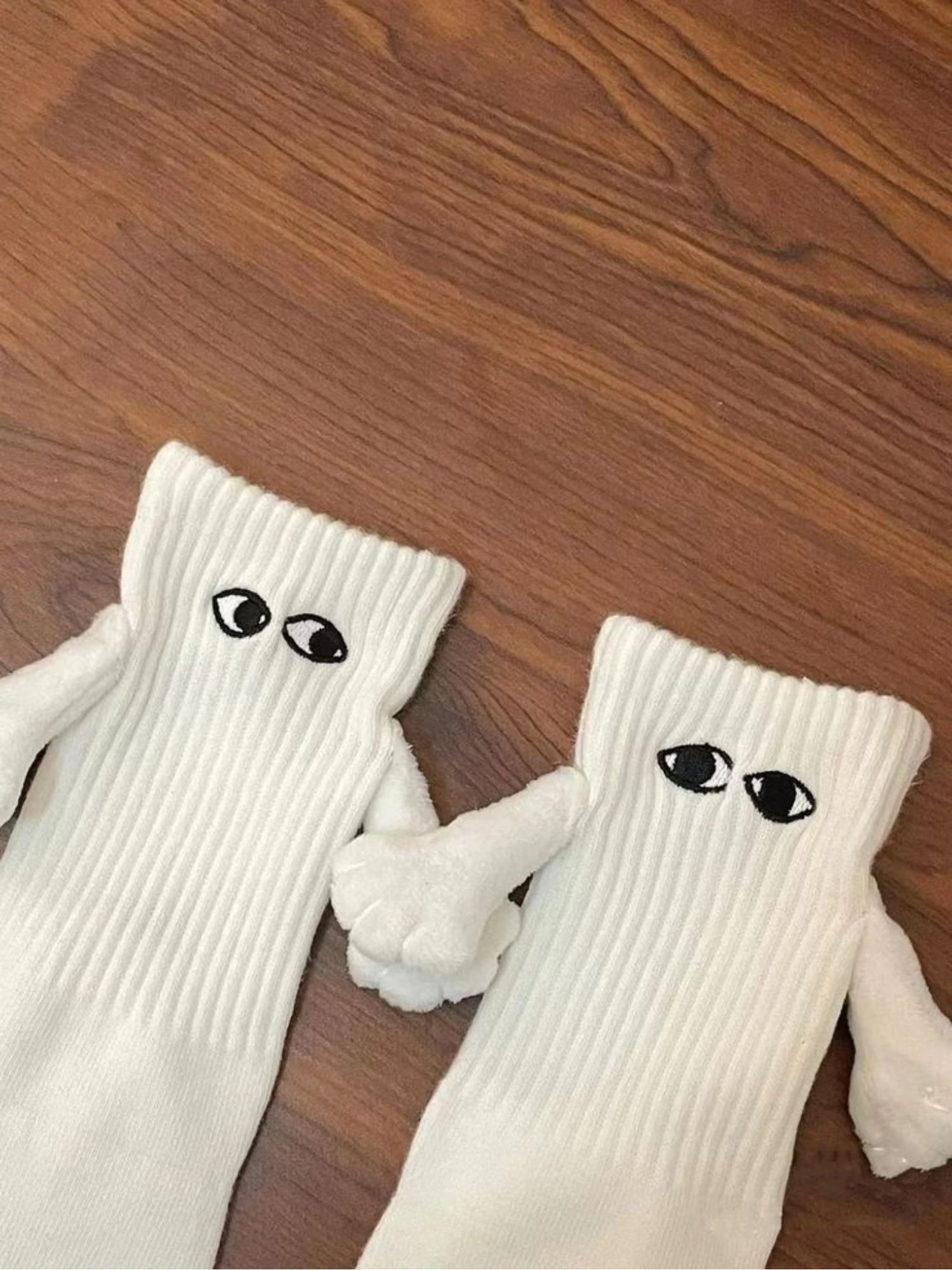 Holding hands socks